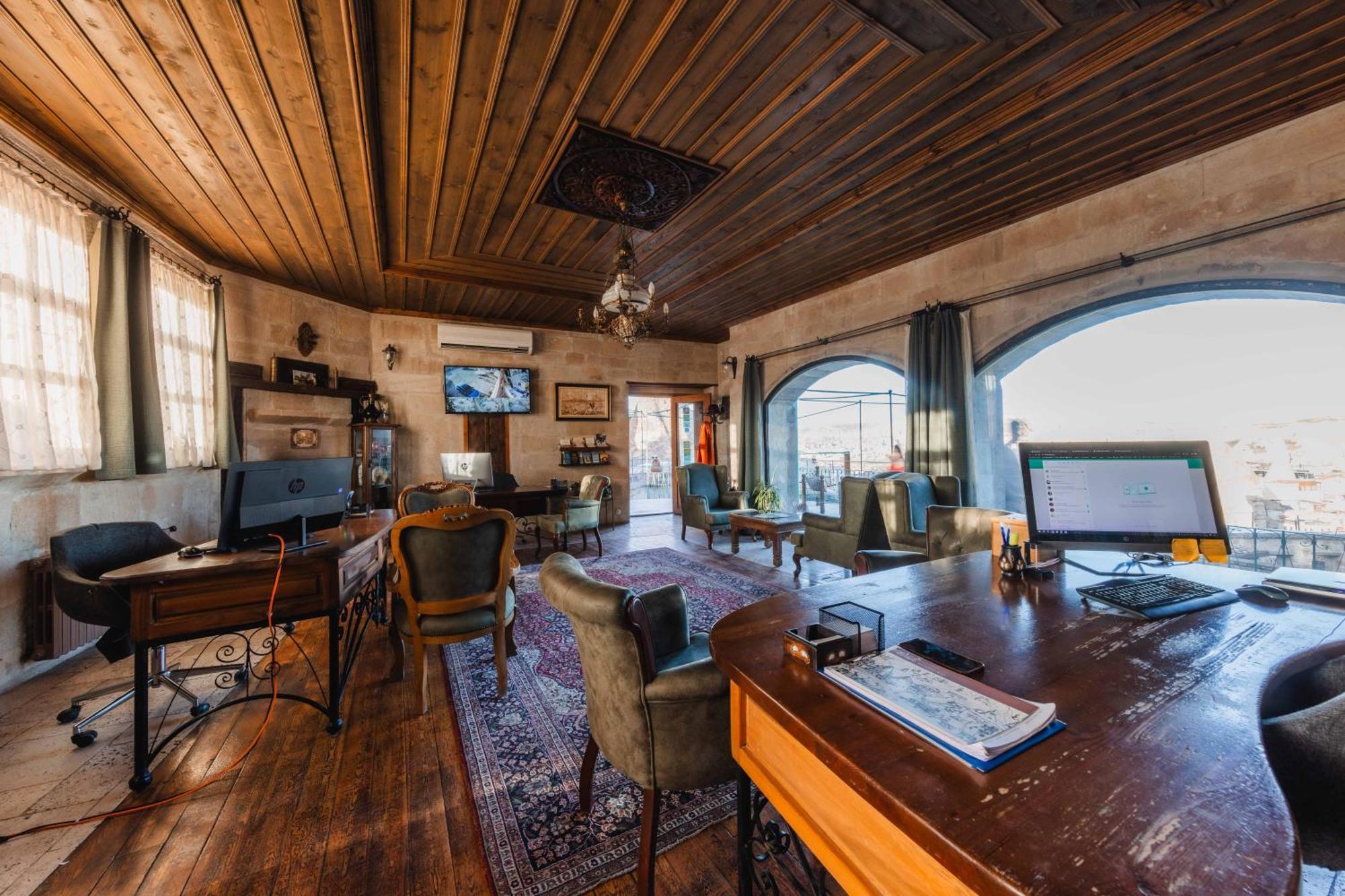 Sultan Cave Suites Гьореме Екстериор снимка
