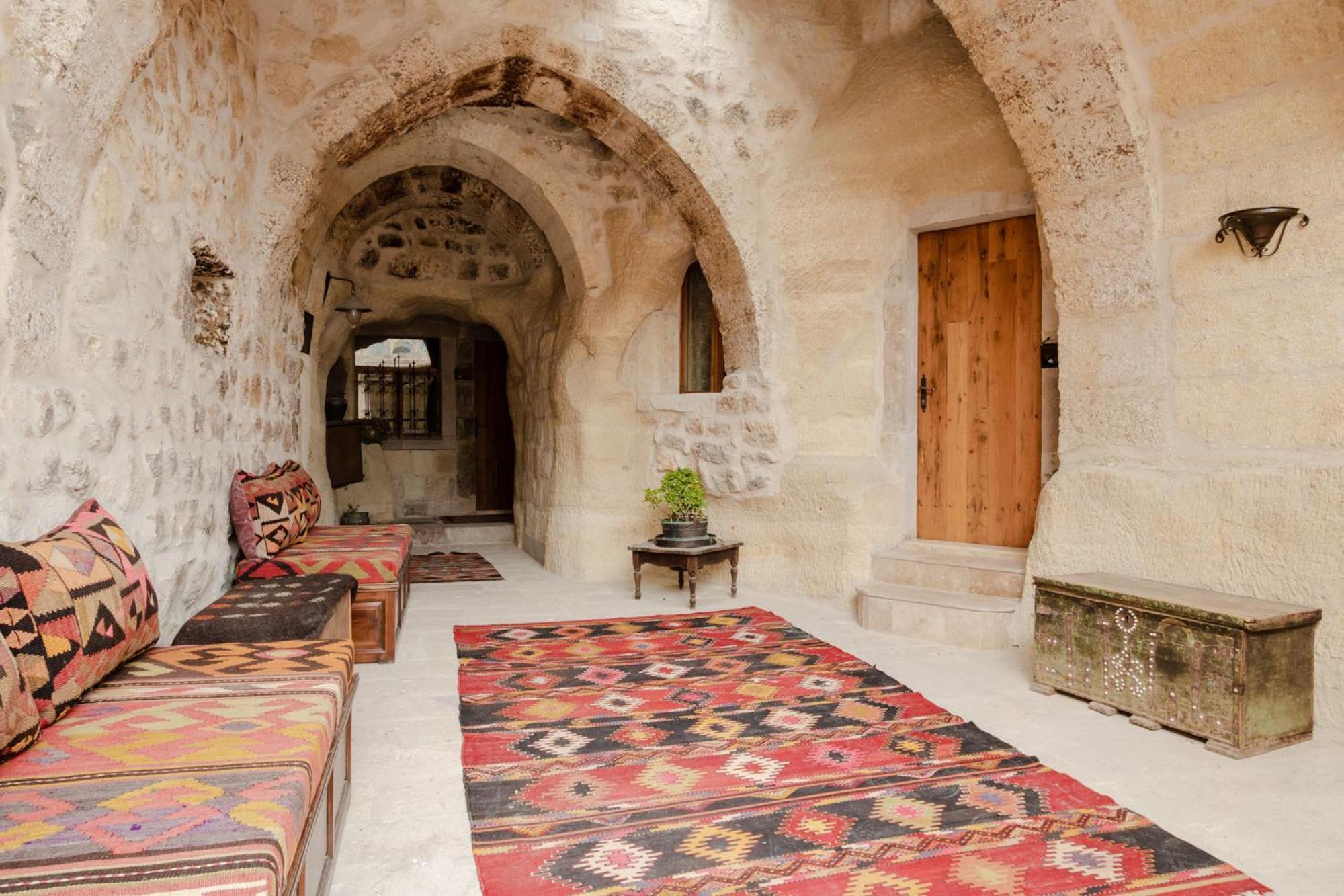 Sultan Cave Suites Гьореме Екстериор снимка