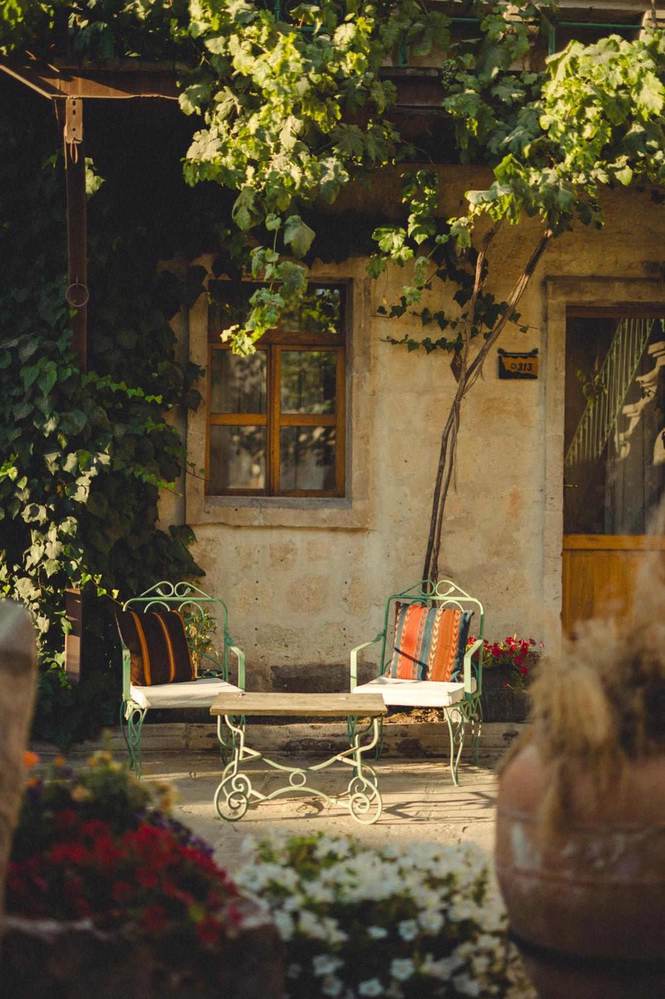 Sultan Cave Suites Гьореме Екстериор снимка