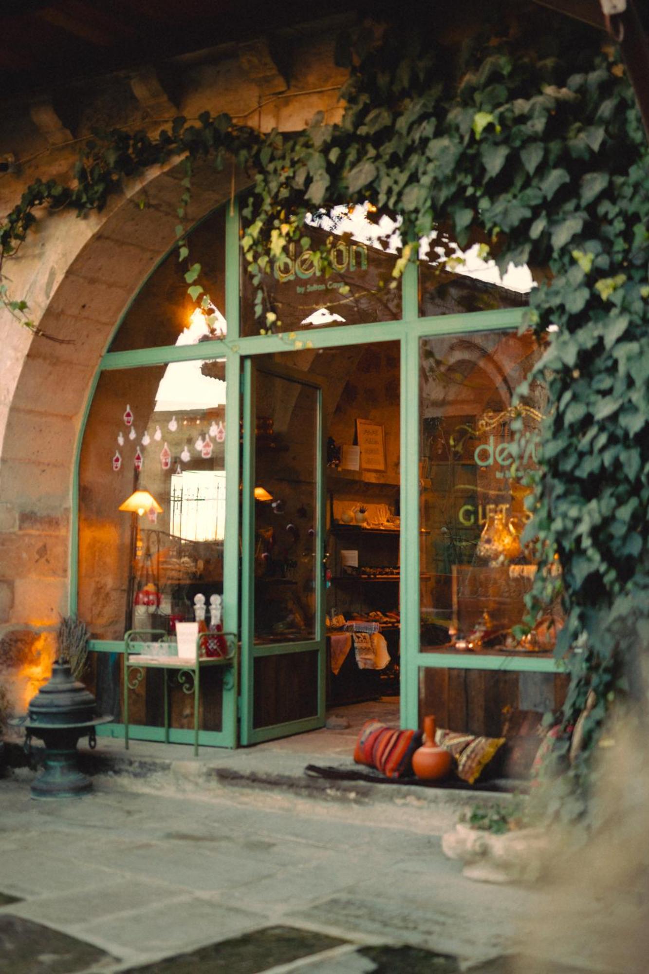 Sultan Cave Suites Гьореме Екстериор снимка